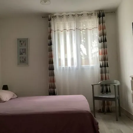 Belle 3km De La וילה *